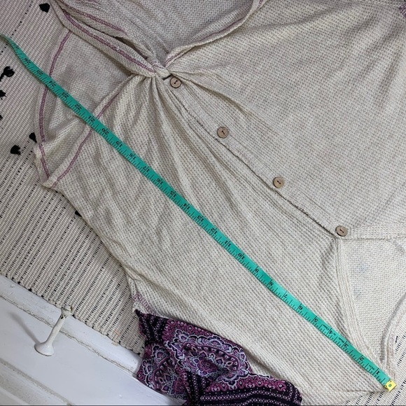 HUMMINGBIRD Boho Contrast Sleeve Waffle Knit Top - Picture 5 of 5